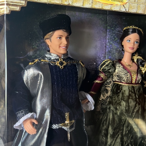 KEN & BARBIE AS ROMEO AND JULIETTE 1st IN A SERIES, TOGETHER FOREVER COLLECTION - Picture 4 of 15